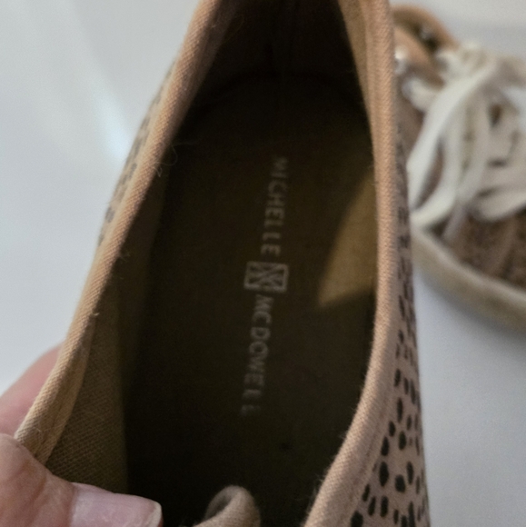 never worn sz 10 fashion sneakers - Picture 2 of 6